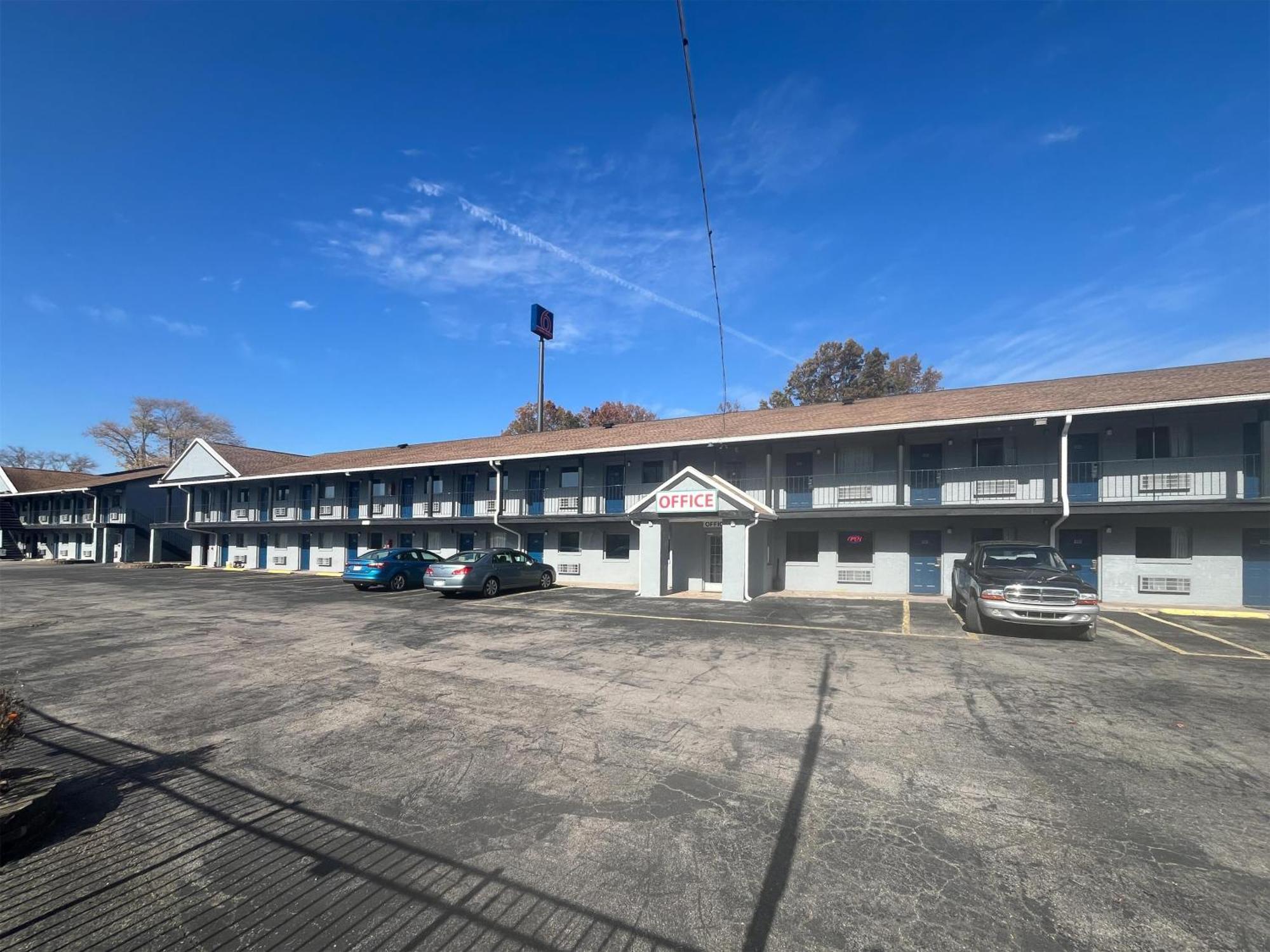 Studio 6 Suites Hurricane, Wv Dış mekan fotoğraf
